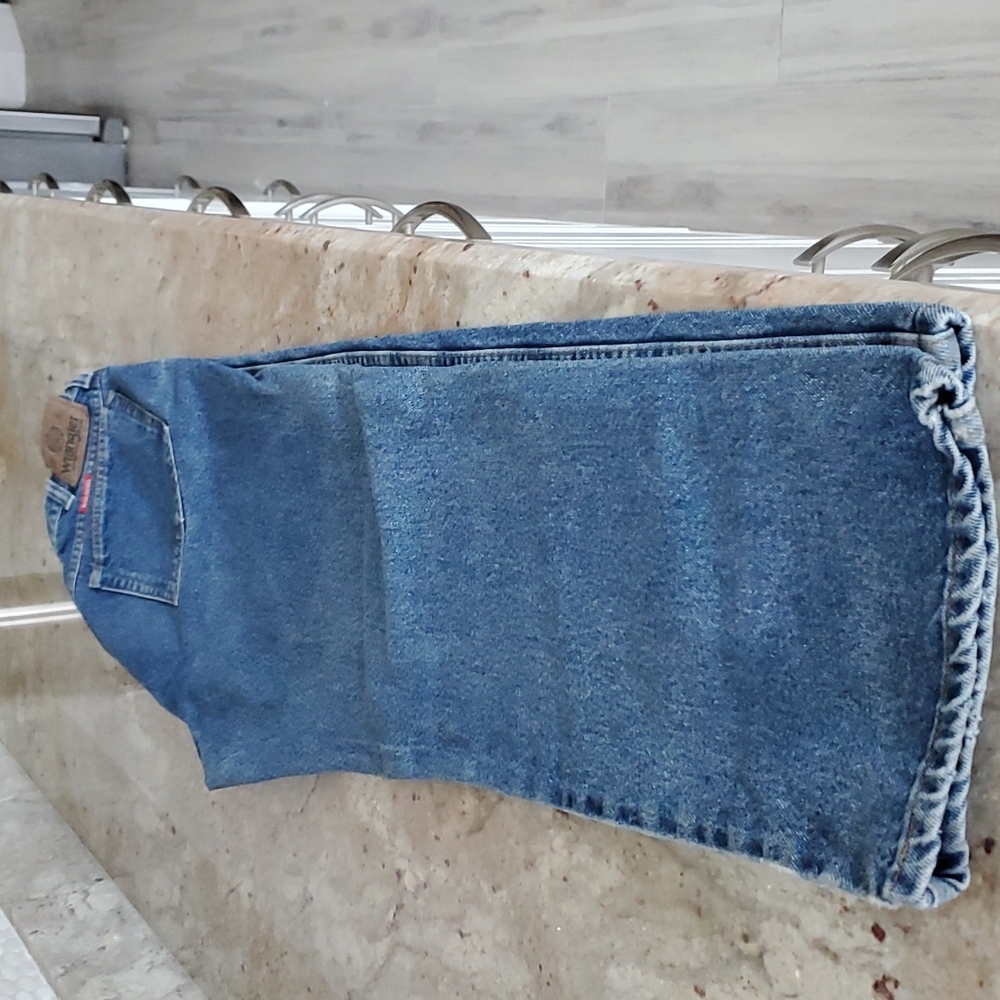 Mens Wranglers 36x32 Zip Front